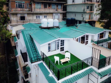 The Sunset Abode 4Br with Valley Views Отели рядом с достопримечательностью «Kotkhai Palace»