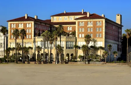 Casa Del Mar