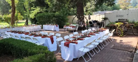 Wolf Creek Inn & Tavern