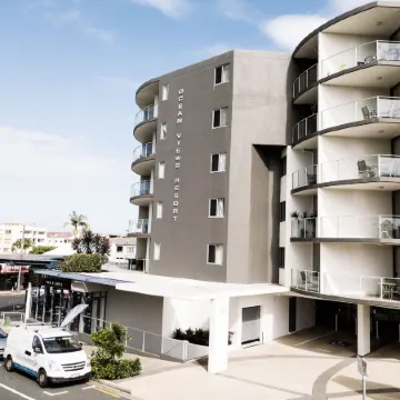 Ocean Views Resort Отели рядом с достопримечательностью «Голден-Бич»