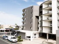 Ocean Views Resort Hotels in Golden Beach
