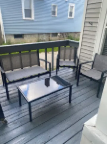 Charming 2-bedroom apartment with AC, WiFi, in The Historic Ashtabula Harbor