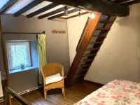 Cottage in the Heart of the Ardennes Woods Hotels in Manhay
