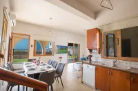 6 Bedroom Villa with Private Pool in the Area of Konnos