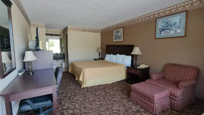 Countryside Inn & Suites Hotels in Broken Bow