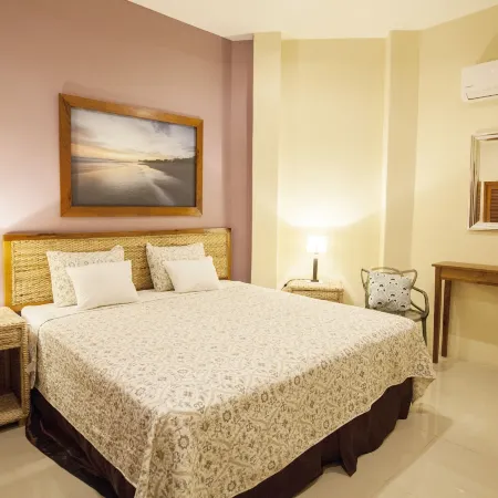 Hotel Plaza Marbella Granada