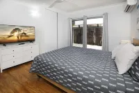Ground Floor Easy Unit Close to City 4