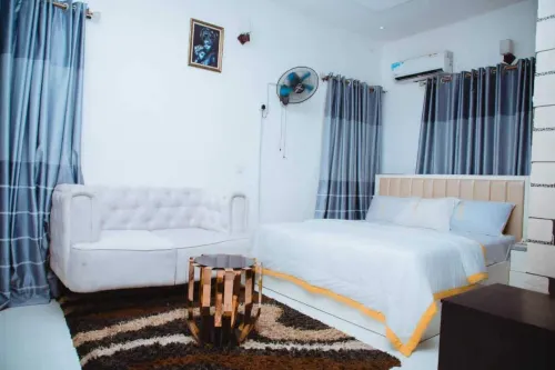 Le Patriot Hotel