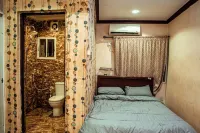 The CEO hotel and suite Hotels near UI Gate Mosque