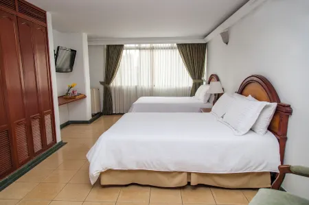 Hotel Casa Laureles Отели в г. Медельин