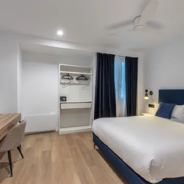 Arenal Suites Bilbao Hotels near Bilboko Donejakue Katedrala