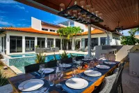 Stunning Villa with Infinity Pool & Outdoor Kitchen! Across from Marriott!
