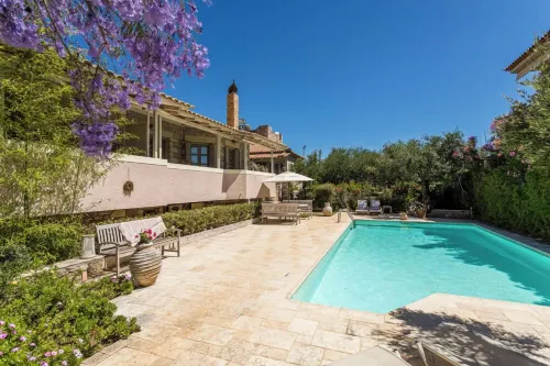 Tria Luxury Residences Hotels in Ditiki Mani