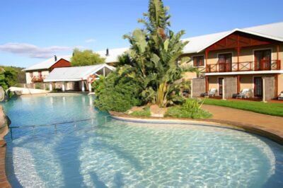 Outdoor Swimming Pool The Caledon Hotel Photo