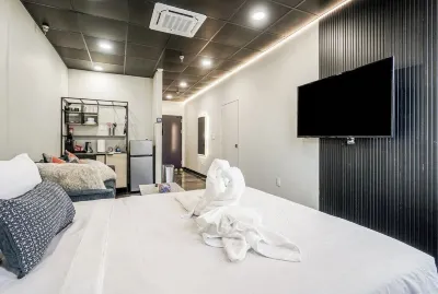 Melwood Suites Unit 104 Studio Hotels in 