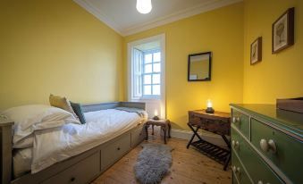Eilean Sionnach Lighthouse Cottage