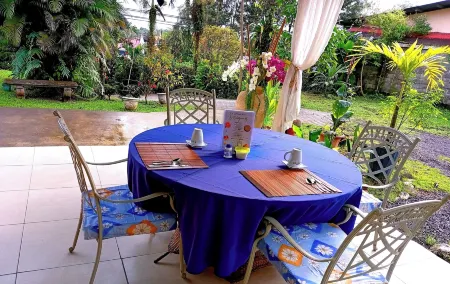 Hotel Tierra de Volcanes Отели рядом с достопримечательностью «Monteverde Cloud Forest Biological Preserve»