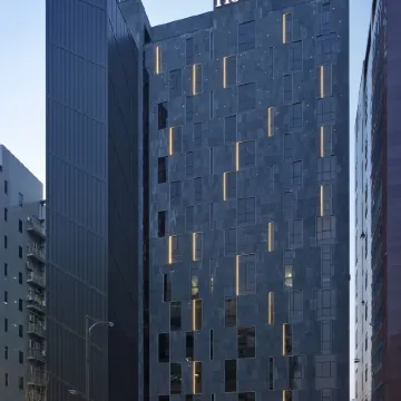 Hotel the May Отели рядом с достопримечательностью «Гробница Сарын»