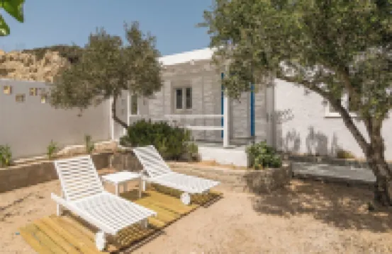 Summer Residence - Sea View Retreat in Provatas, Milos