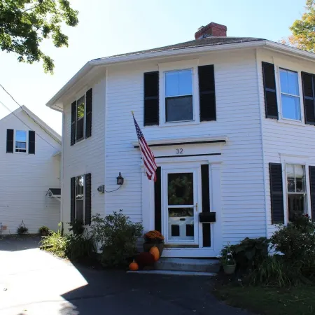 Pressey House Lakeside Bed & Breakfast