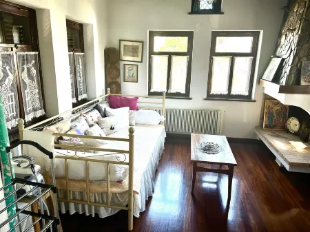 Cozy Nest in the Heart of Lesvos