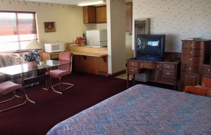 Warrick Plaza Inn