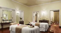 Taj Nadesar Palace Hotels in Varanasi