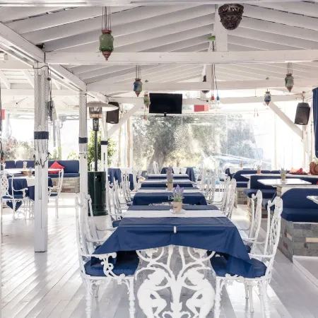 Yianna Hotel