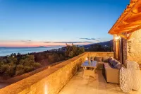 Mani Panoramic Seaviews - Luxury Summer Haven