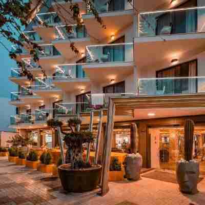 Essence Hotel Boutique Hotel Exterior