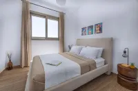 101 Mulberry Court- Spacious with Large Terrace