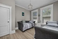 Top Rated! Fantastic Location! 3 Bedroom Near Washu, Loop, Pageant, Forest Park
