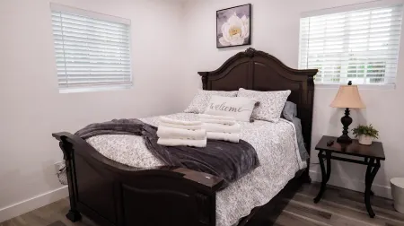 Charming Newly Remodeled 3-bedroom house in wonderful Las Vegas Отели рядом с достопримечательностью «Музей штата Невада»