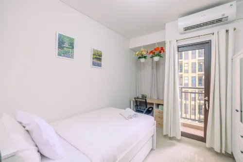 Minimalist and Cozy Studio (No Kitchen) Transpark Cibubur Apartment - 2-Star