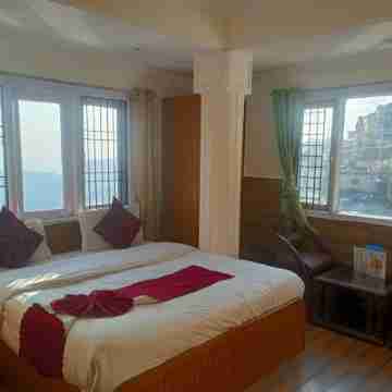 Hotel Apsara By GRB Rooms