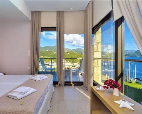Christie's Luxury Suites by Dandy Hospitality - 4-Star