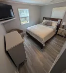 Charming 2-bedroom cottage in tranquil Prudenville with WiFi, AC