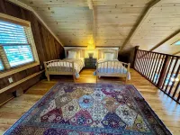 Charming Cottage at Pretty Pond