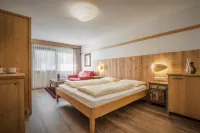 Appartamenti Residence Ada Hotels in Sankt Kassian