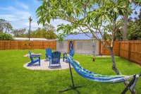 Bonita Springs Home Private Pool & Backyard 5 minutes to the Beach and Boulevard