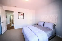 Huge 5 Bdrm W/King Bed Hot Tub