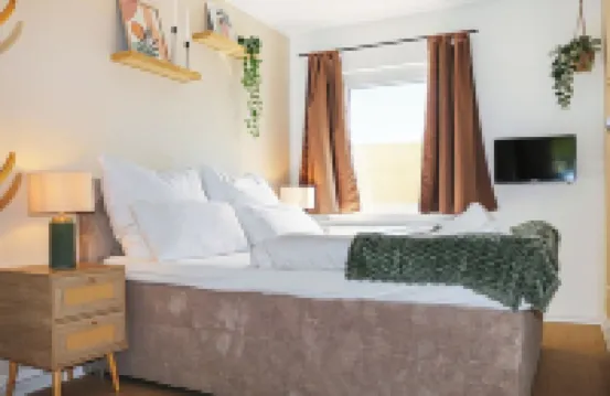 Lunaria Living | VW • Cozy - Central - Parking