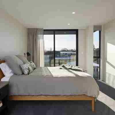 Beach. Luxury. New. Clean. Rooms