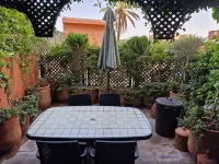 Deluxe Apartment in the city center with free wifi  호텔