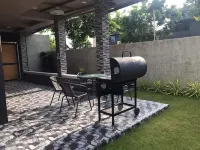 Cozy beach front home retreat. Pet and family friendly!
