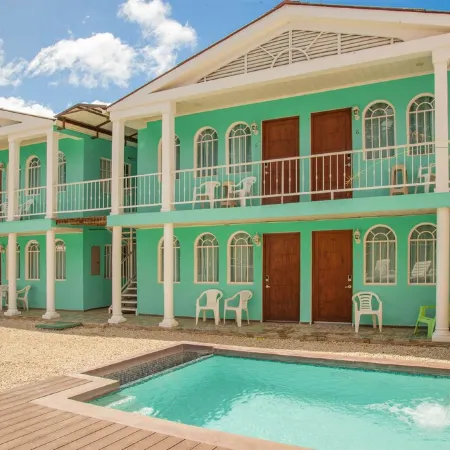 Cococabana3 newly renovated 1BR/1BA apar in downtown Coco, 5 min walk to beach.