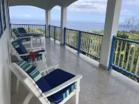 Hilltop Studio with ocean views, free daily breakfast and airport pickup.