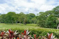 Stylish Apartment w/ Hotel Amenities @ Los Sueños