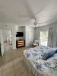 Spacious Condo Bimini Bay Resort, Bahamas, 2Bedrooms /2 Bathrooms, sleeps 8 Отели в г. 