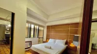 Beautiful unit across greenbelt5 + high speed wifi + Netflix